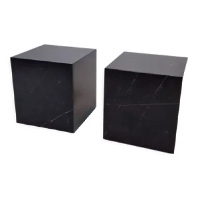 Piédestal ou table d’appoint - marbre noir