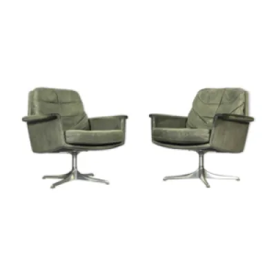 Ensemble de 2 fauteuils - cuir 1960