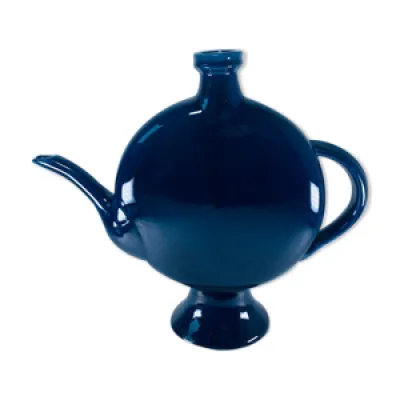 Vase en forme de théière