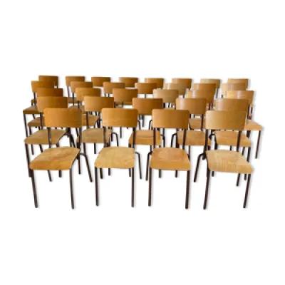 Set de 30 chaises d'école