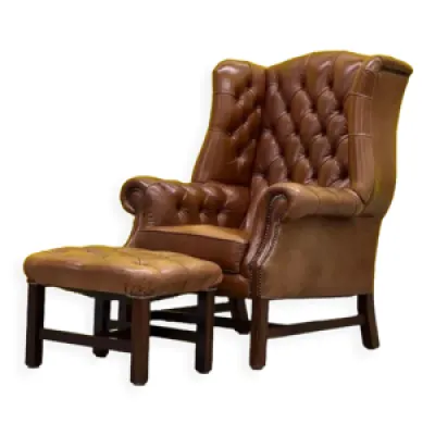 Chaise d’aile chesterfield - cuir marron pouf
