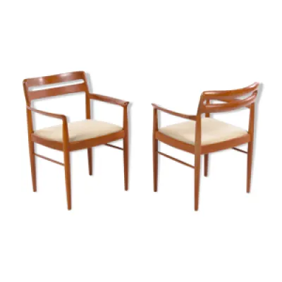 Deux fauteuils H.W.Klein - milieu teck