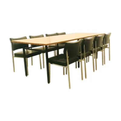 Table de conférence - chaises simili cuir