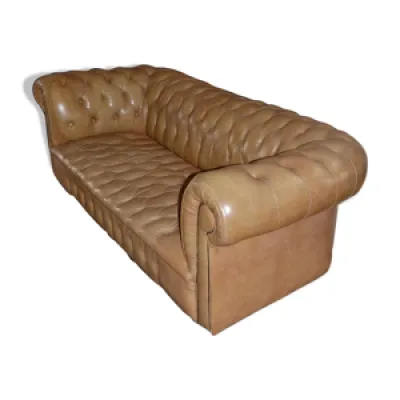 Canapé chesterfield, - vers 1970