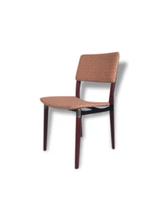Suite de 6 chaises modèle - design