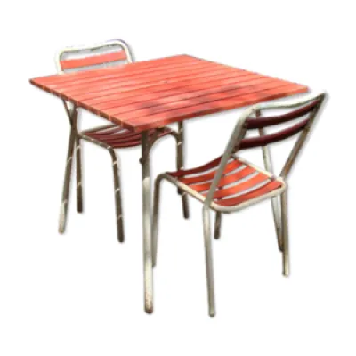 Table de jardin et deux - chaises toile