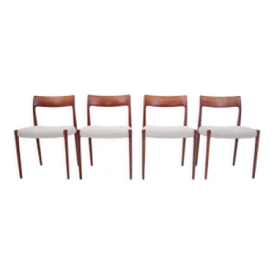 quatre chaises modèle - 1960