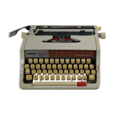Machine à écrire vintage - brother