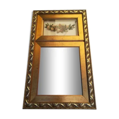 Miroir en bois avec une - composition