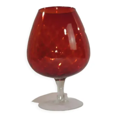 Vase en verre rouge coupe - taille