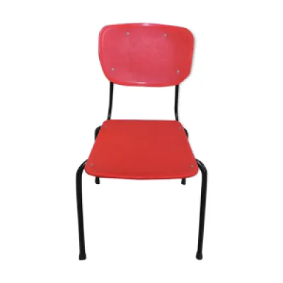 chaise vintage en rouge