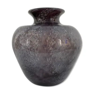 Vase en verre soufflé - vieil