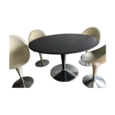 Table ronde bombo designer Stefano