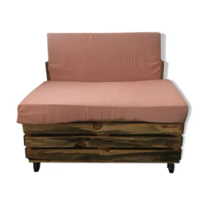 Canapé en bois de palettes - coffre