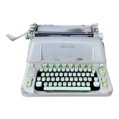 Machine à écrire hermes