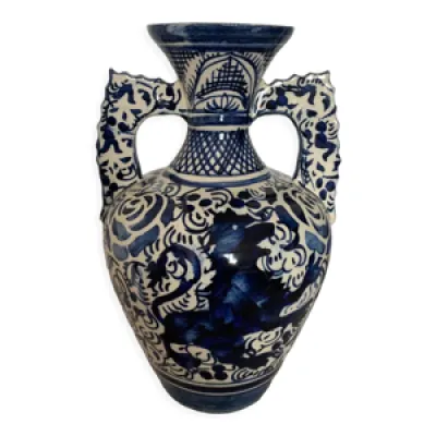 Vase en céramique peinte