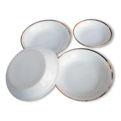 Anciens plats creux & - assiettes porcelaine blanche