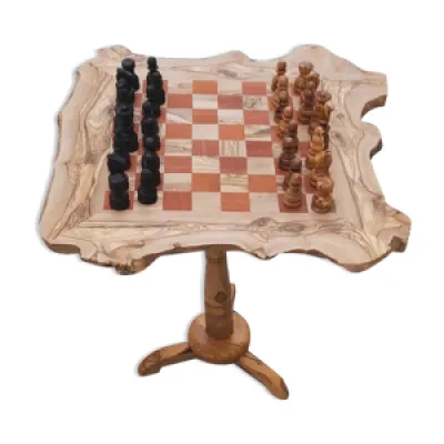 Table d'échecs rouge - bois rustique
