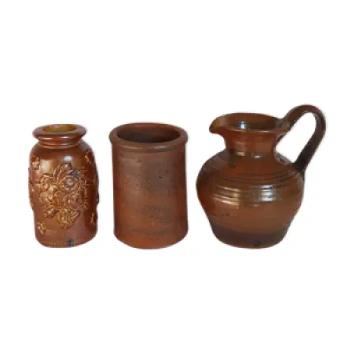 Trois poteries culinaires - anciennes