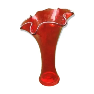 Vase cornet centre de - rouge rubis