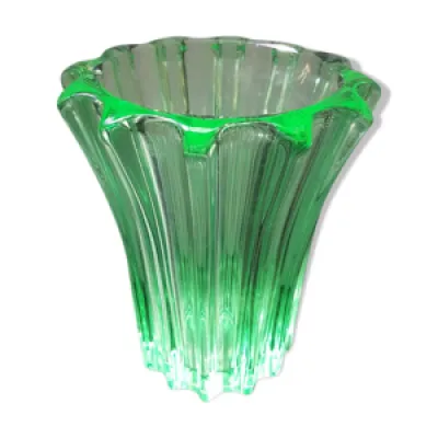 Ancien vase p d’avesn - verre vert