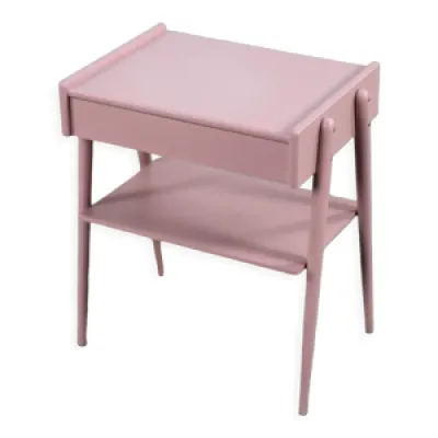 Table de chevet scandinave - rose pastel