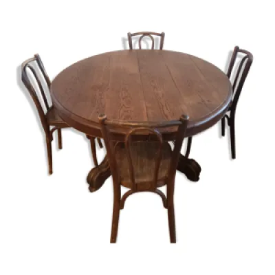 Table à pied central du 19e siècle