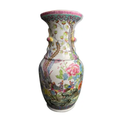 Chine, vase en porcelaine - polychrome