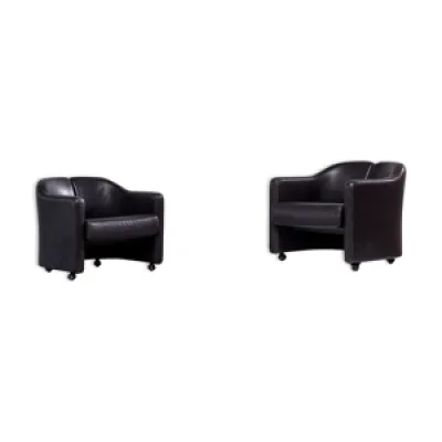Deux fauteuils Eugenio - 142