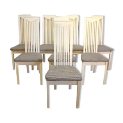 Serie de huit chaises