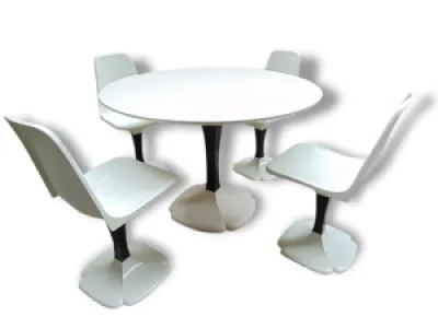 Salon Design Signée - tulipe table