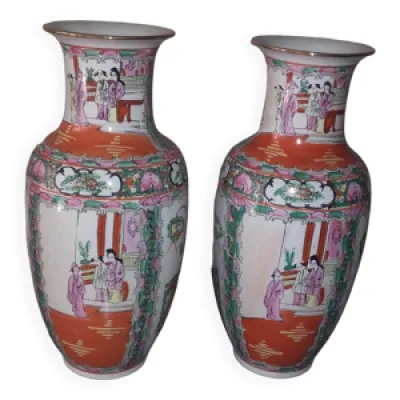 Paire de vases decors - porcelaine asiatique