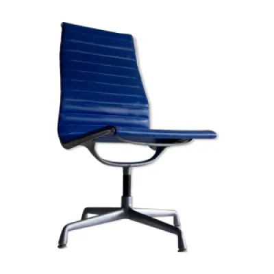 Chaise par Charles & - ray herman miller