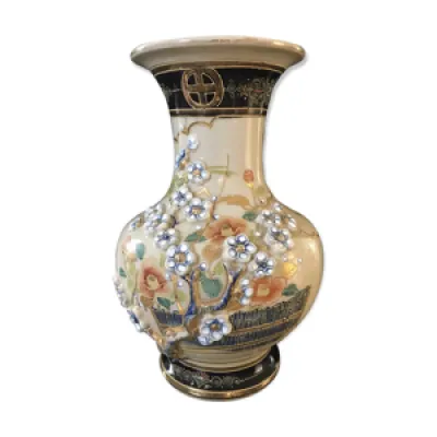 Vase en porcelaine du - peinture fleurs