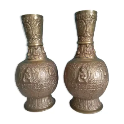Paire de vases asiatiques - anciens bronze