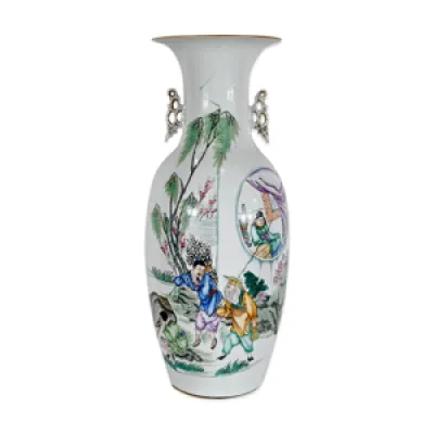 Vase en porcelaine de - chine xxe
