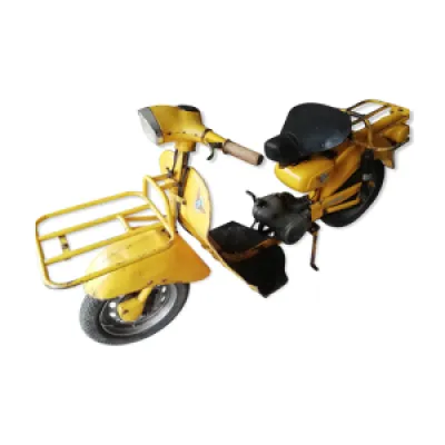 Ancien scooter italien - verona