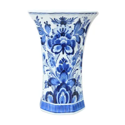 vase en faience de Delft