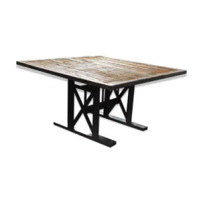 Table industrielle en - fer plateau bois