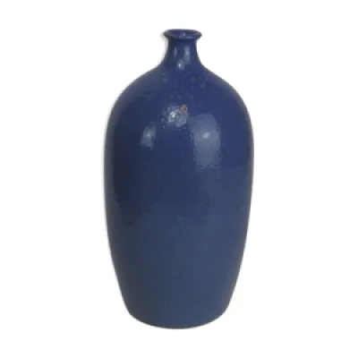 Vase bouteille en terre