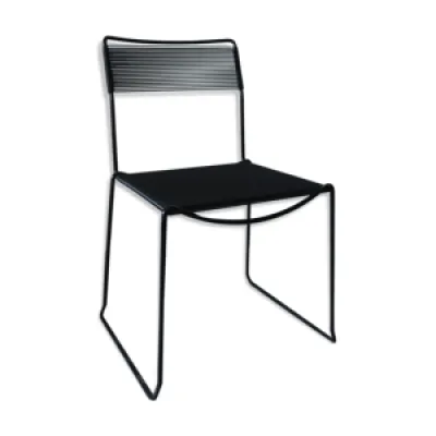 Chaise noire Spaghetti - fly line