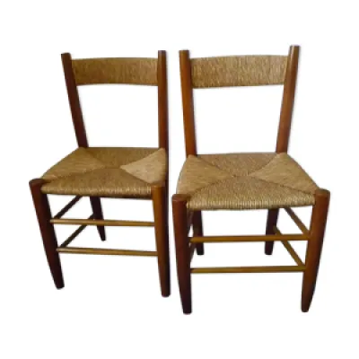 deux chaises design brutalist