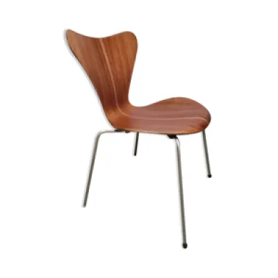 chaise 3107 par Arne - 1960