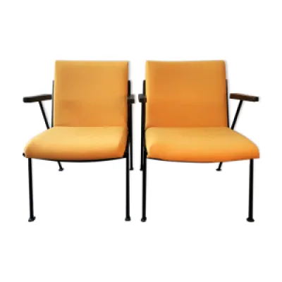 2 fauteuils jaunes 'Oase' - accoudoirs