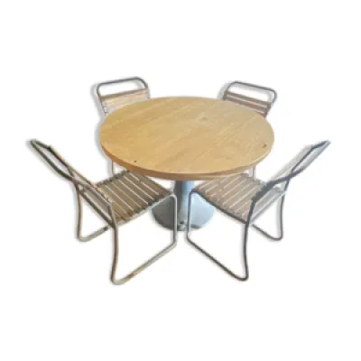 Table en chêne et de - bois chaises