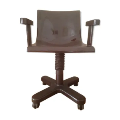 Chaise marron en métal - plastique