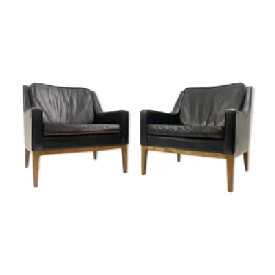 Paire moderne de fauteuils - scandinaves cuir