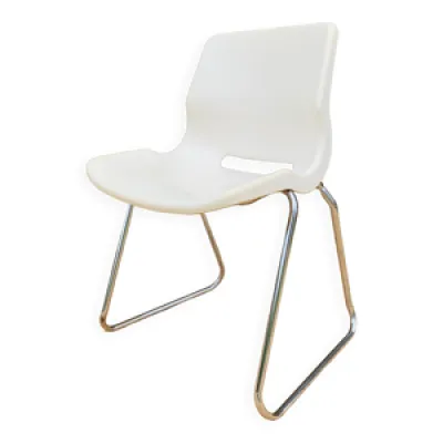chaise scandinave Overman