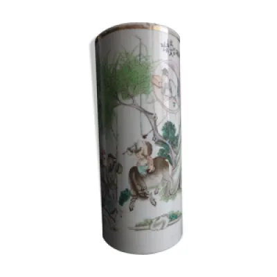 Vase rouleau en porcelaine - chine famille
