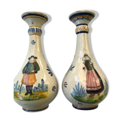 Paire de vases anciens - typique